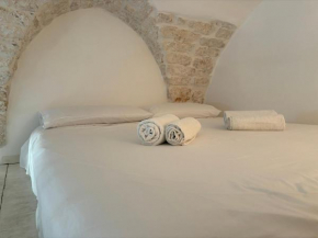 Casa Ostuni Mono Lovely
